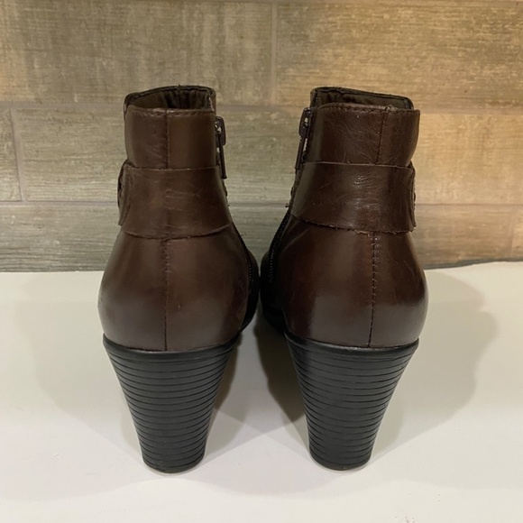 Clarks Ankle Boot- Sz‎ 7-Brown - Picture 9 of 9